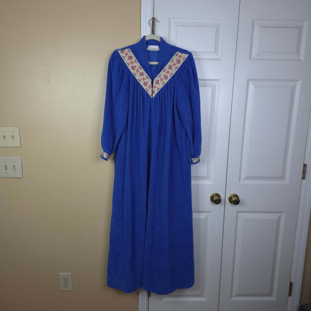Vintage 80s Vanity Fair Velour Royal Blue Tapestry Trim Housecoat Maxi Size M
